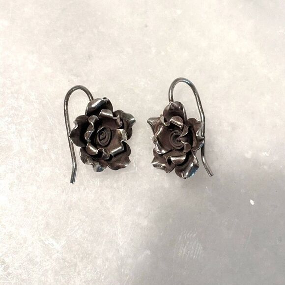 NWT Solid Sterling Silver Rose Flower Hook Drop Pierced Earrings Silver OS - Picture 4 of 4